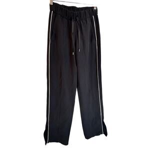 Lululemon On the Right Track Pant Athletic Pants Sz 2 Black White Stripe